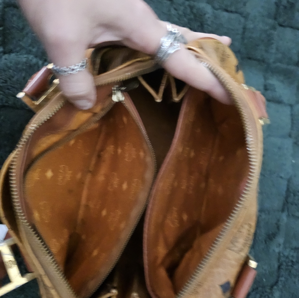 MCM purse - Picture 6 of 12
